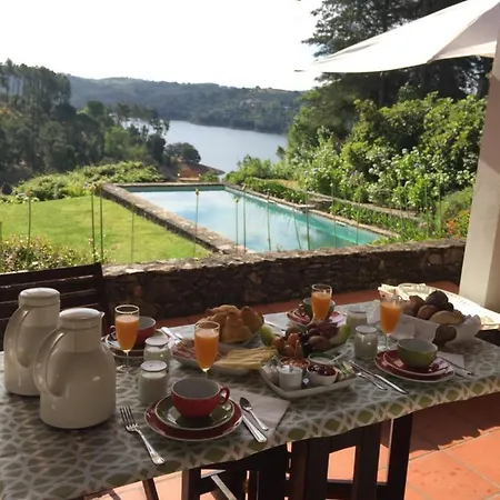 Çiftlik konaklama Quinta Do Troviscal *