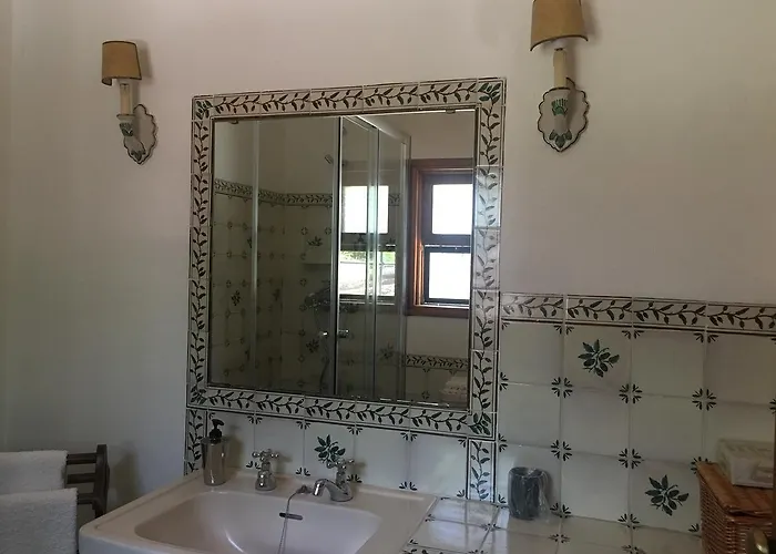 مزرعة للإقامة Quinta Do Troviscal *