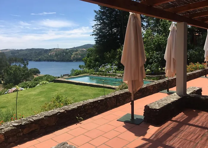 مزرعة للإقامة Quinta Do Troviscal